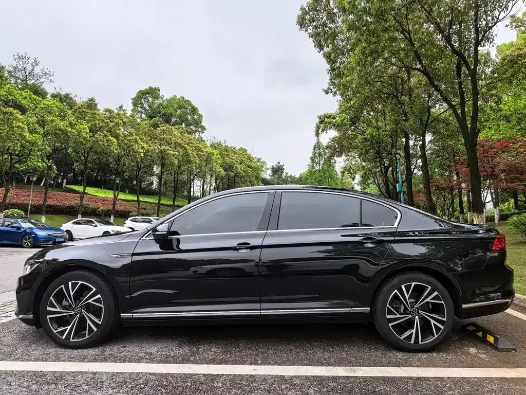 Volkswagen Magotan 2023 из CN, фото 5