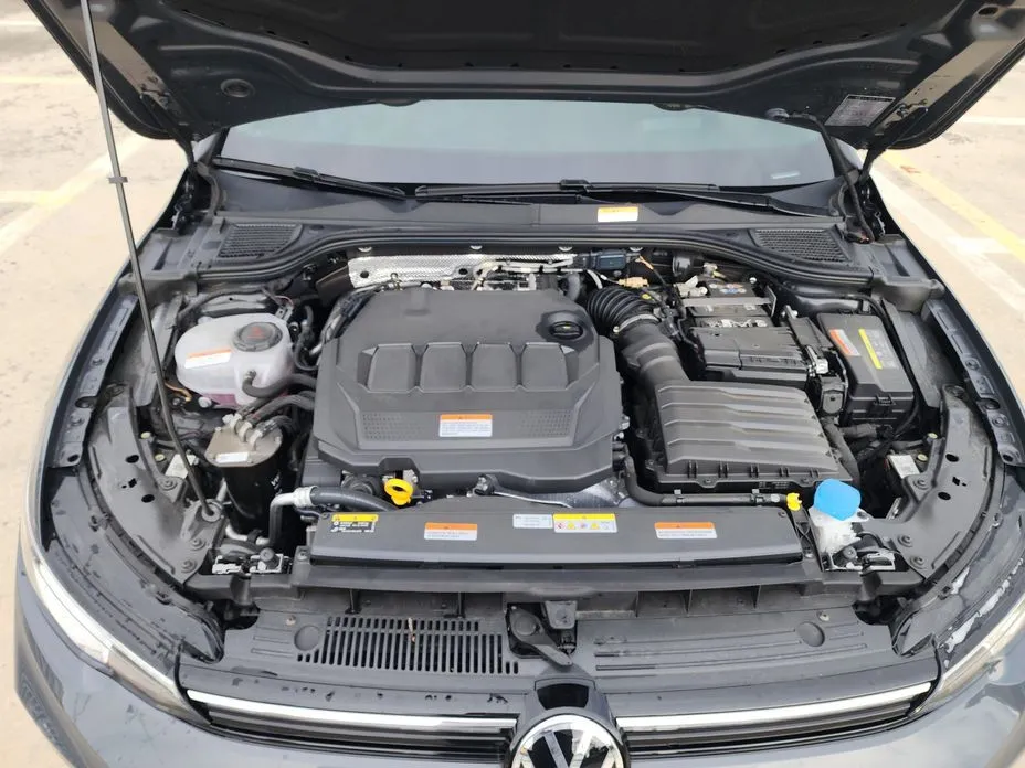 Volkswagen Golf 2025 из KR, фото 4