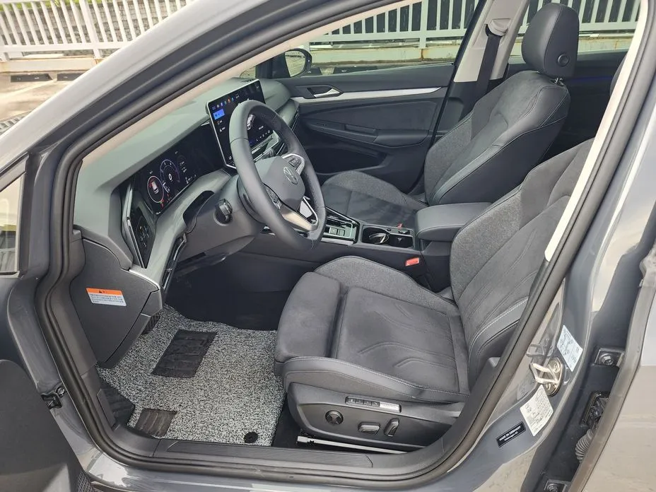 Volkswagen Golf 2025 из KR, фото 6