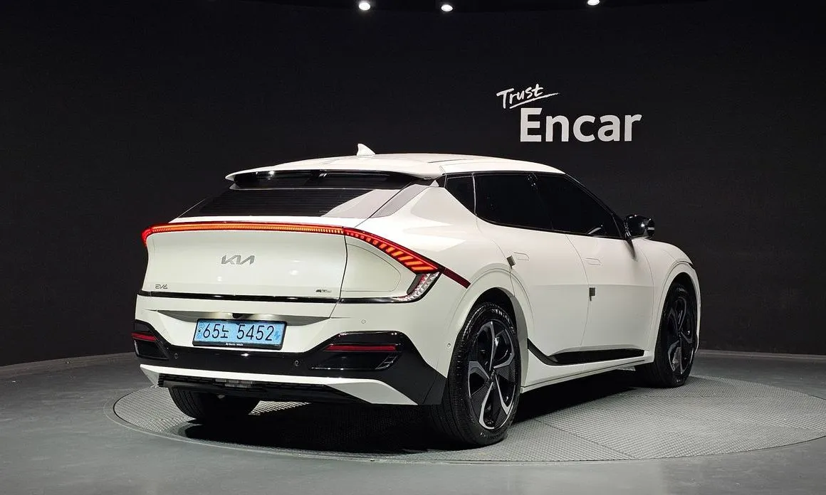 Kia EV6 — фото 10