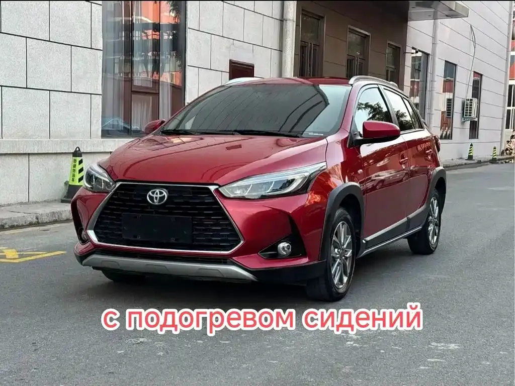 Toyota Yaris L — фото 1