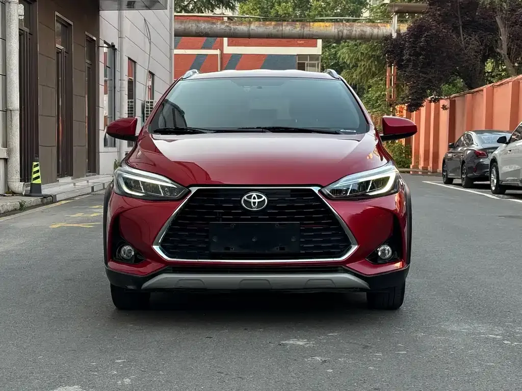 Toyota Yaris L — фото 9