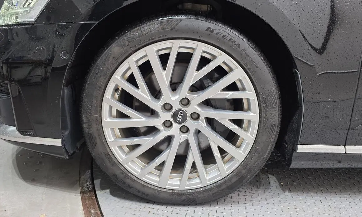 Audi A8 2021 из KR, фото 9