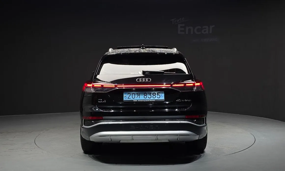 Audi Q4 e-tron — фото 4