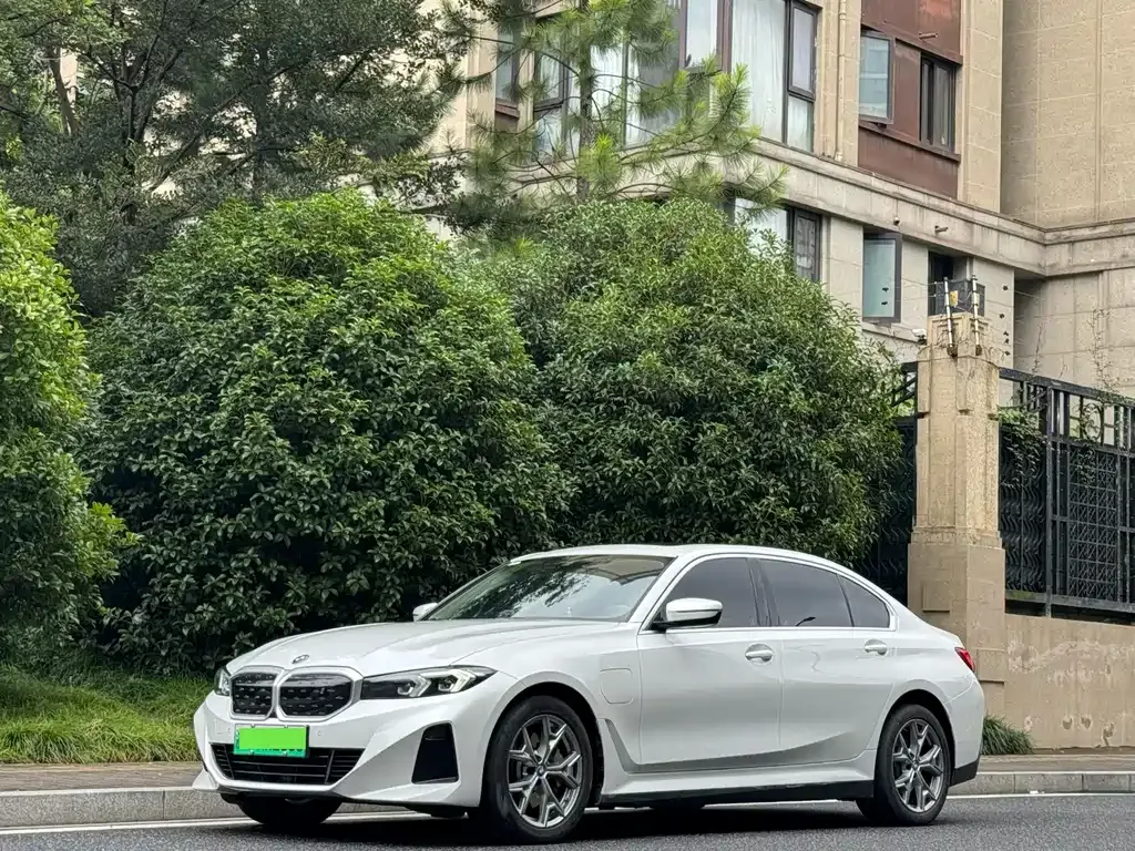BMW i3 — фото 1