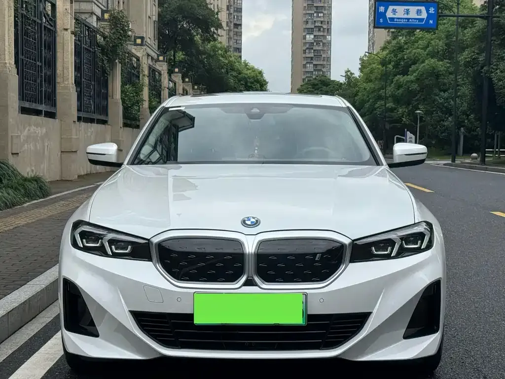 BMW i3 — фото 8