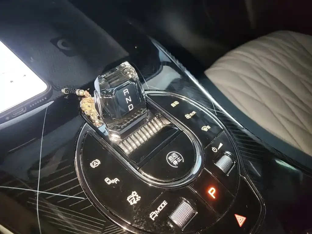 BYD Seal — фото 7