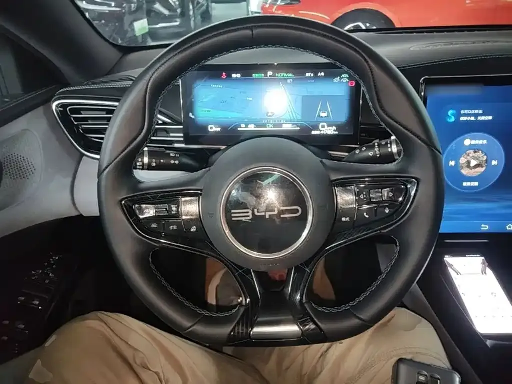BYD Seal — фото 10