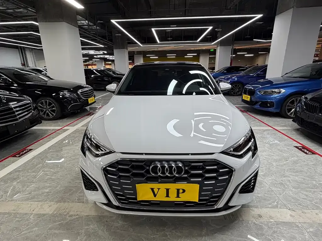 Audi A3 2023 из CN, фото 8