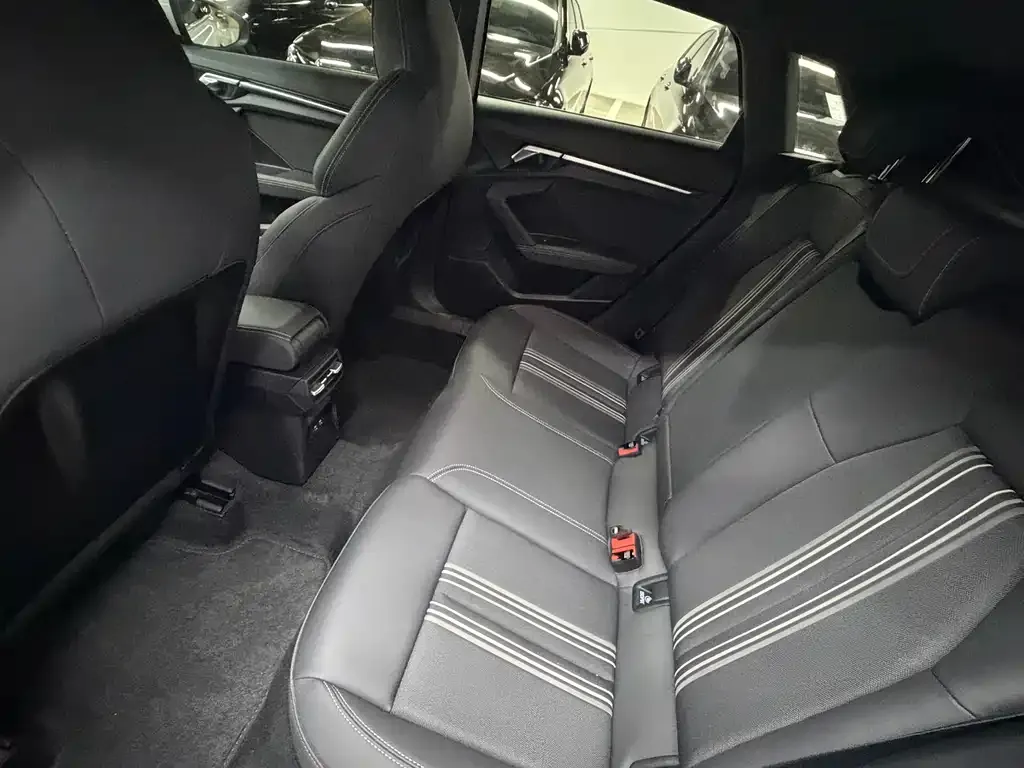 Audi A3 2023 из CN, фото 5