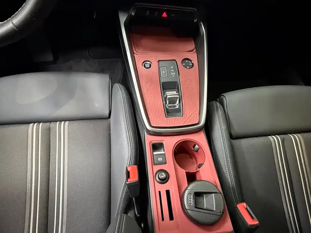 Audi A3 2023 из CN, фото 10