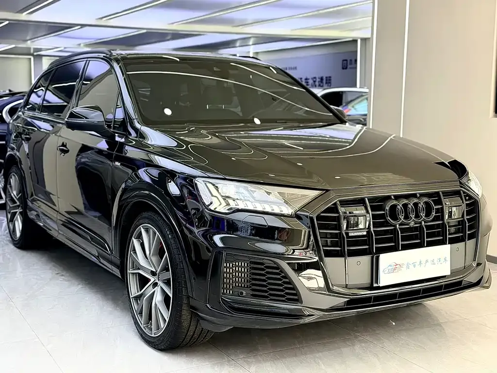 Audi Q7 — фото 8