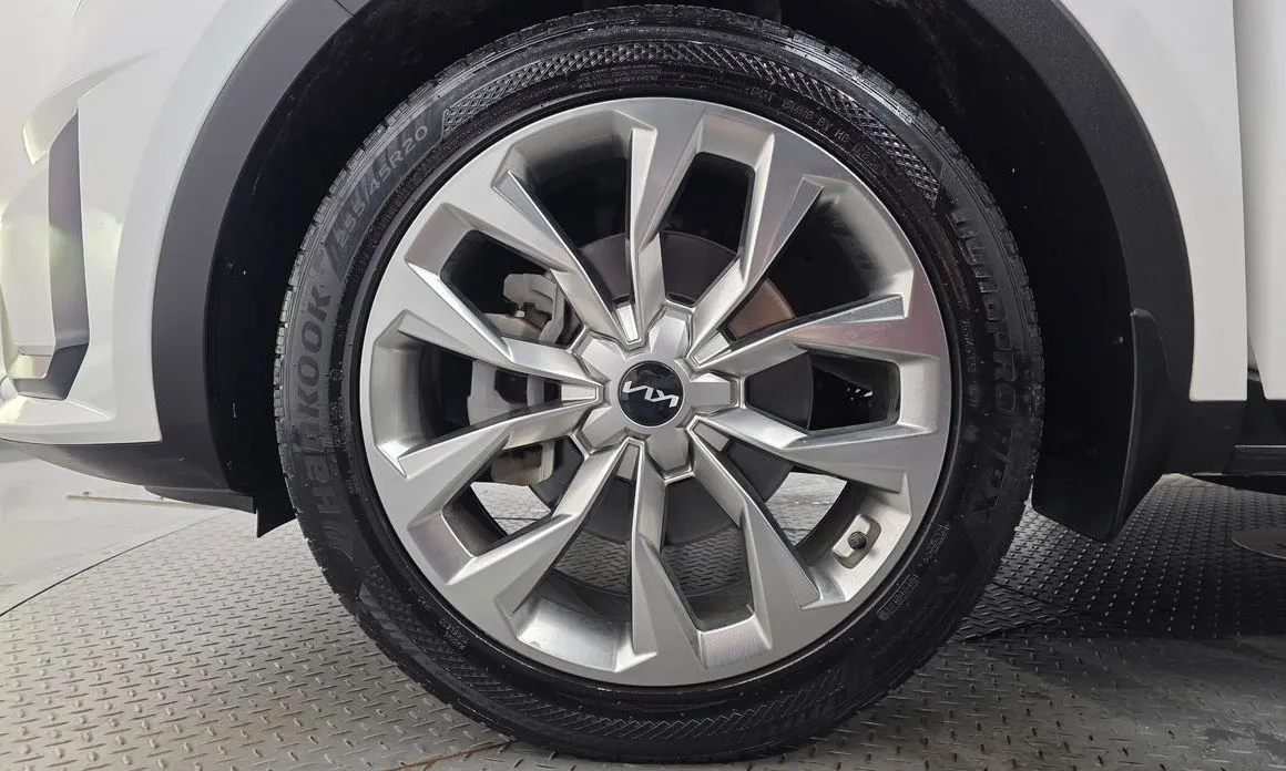 Kia Sorento — фото 8