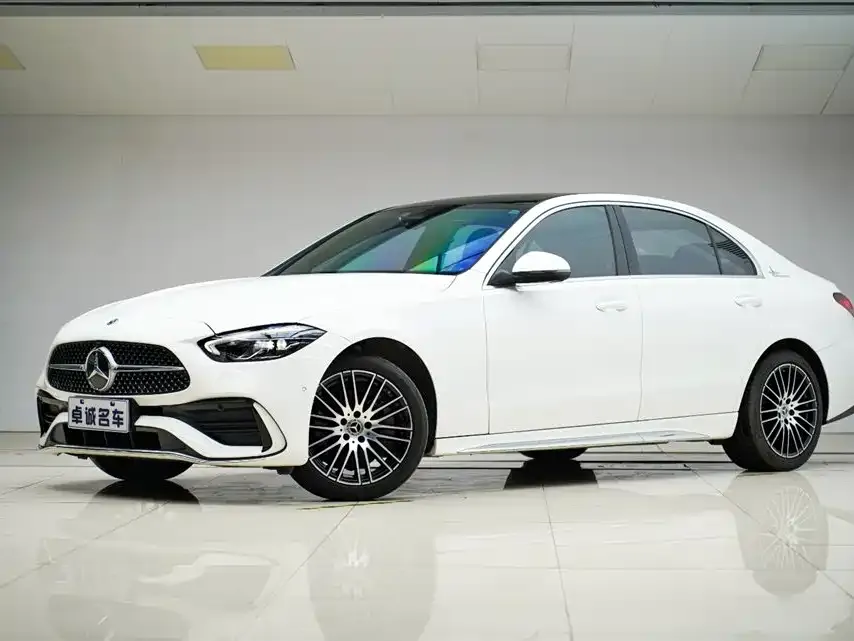 Mercedes-Benz C-Class — фото 1