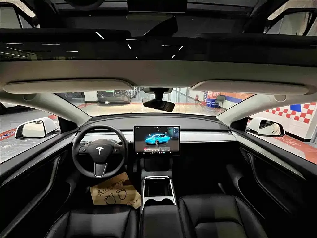 Tesla Model Y — фото 4