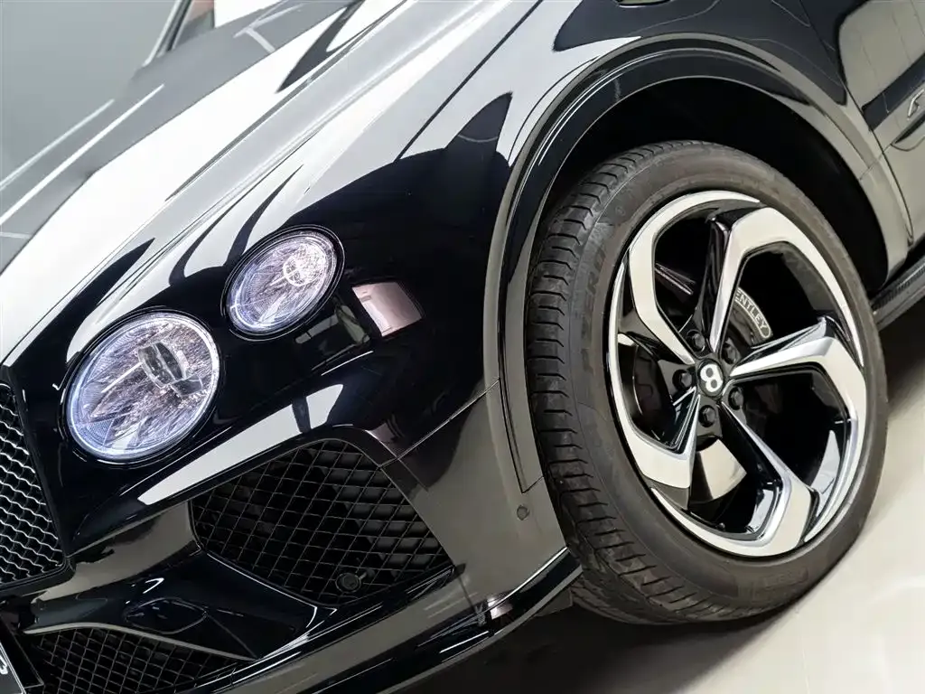 Bentley Bentayga — фото 7
