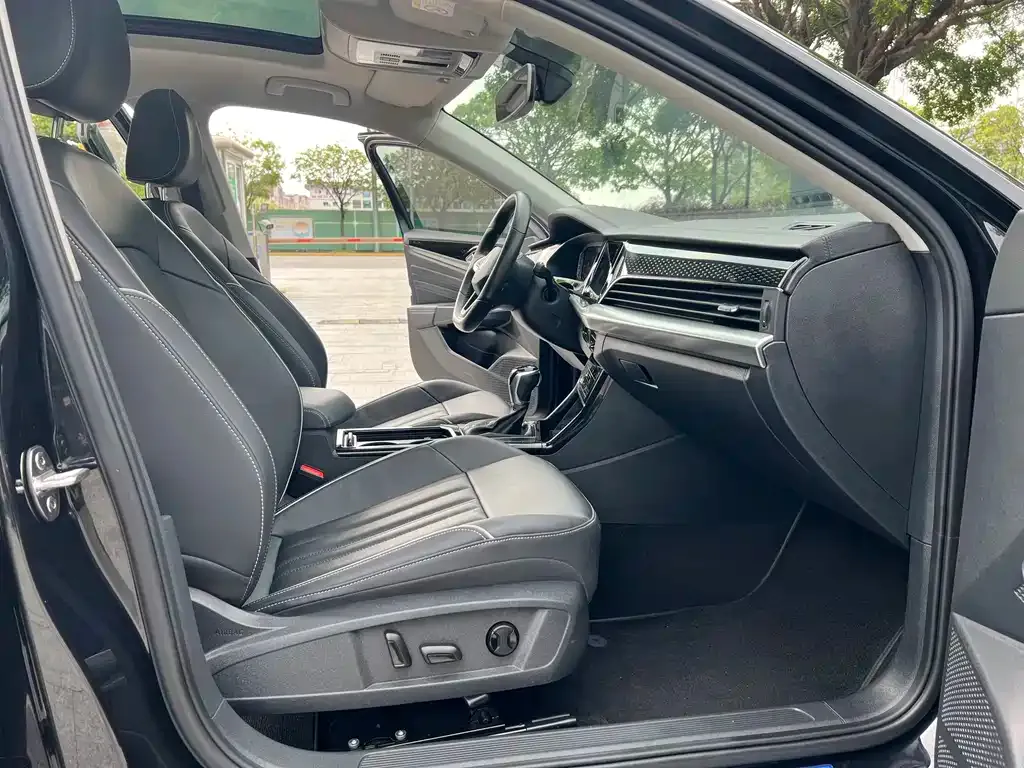 Volkswagen Passat — фото 7