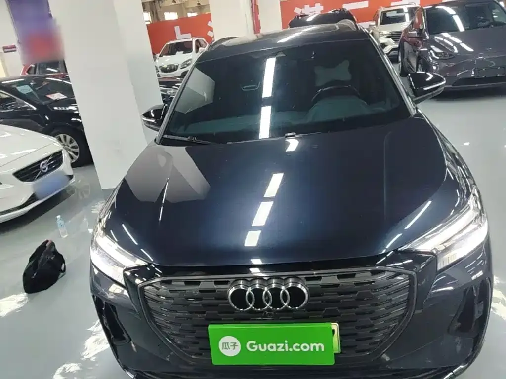 Audi Q4 e-tron — фото 10
