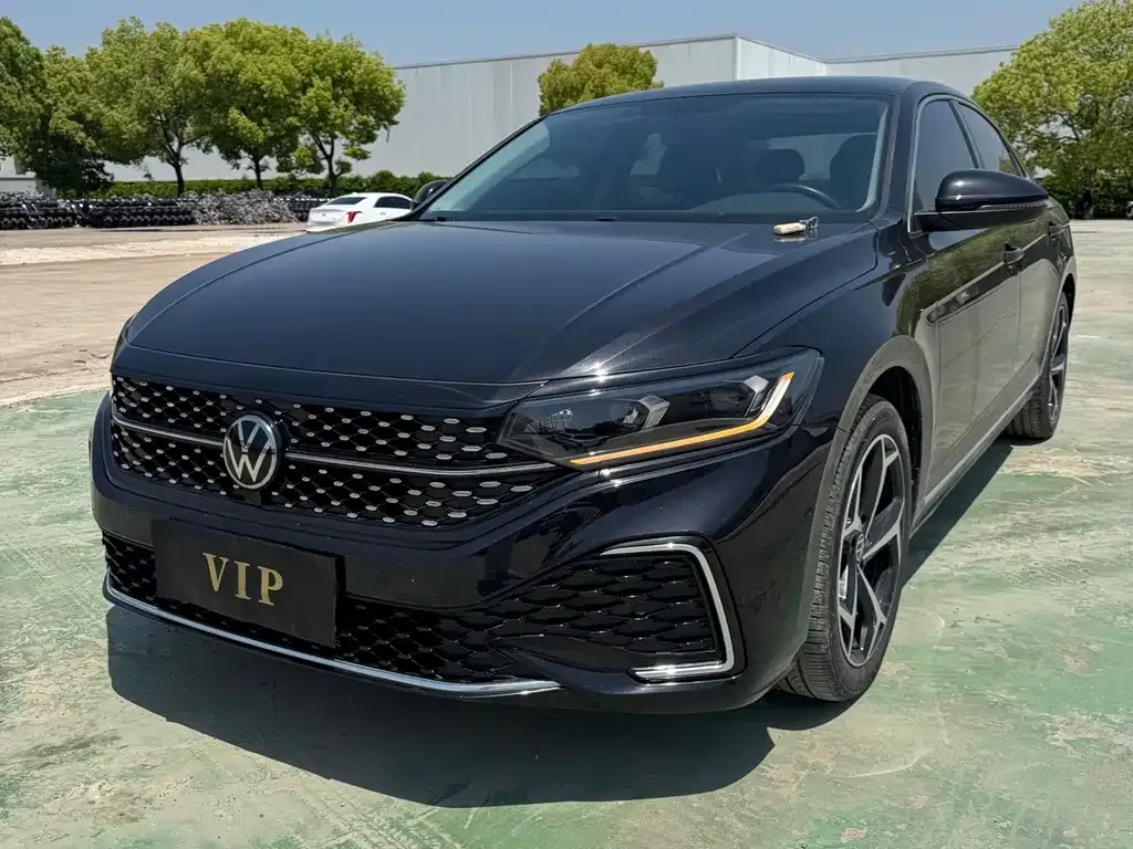 Volkswagen Passat — фото 7