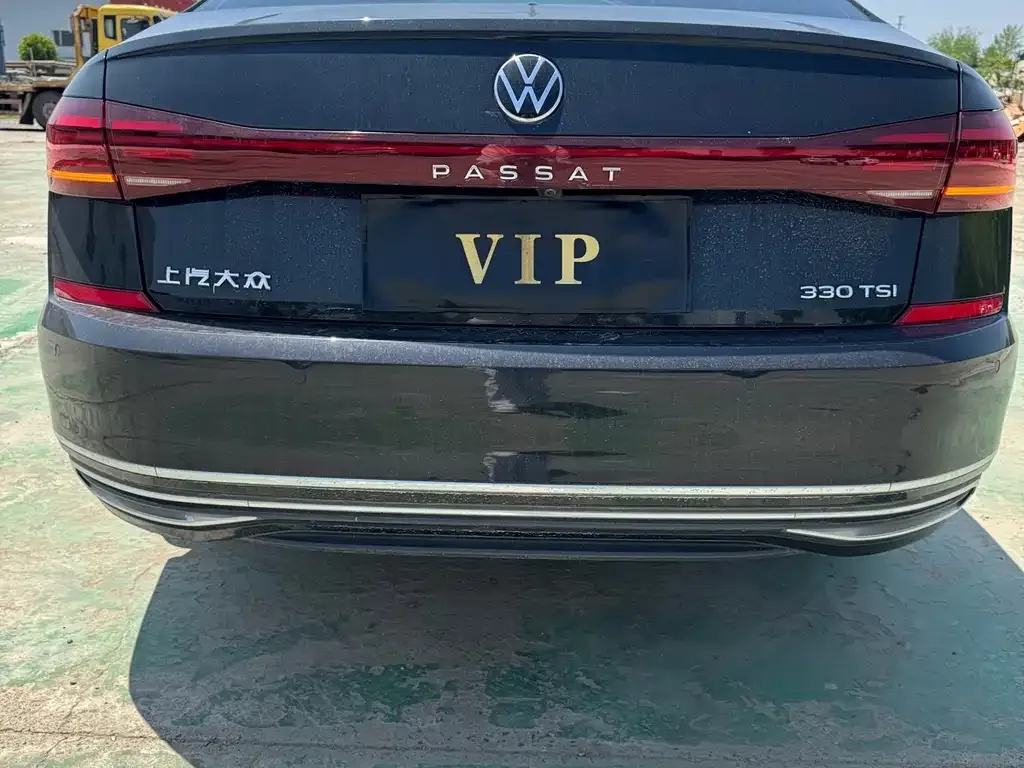 Volkswagen Passat — фото 4