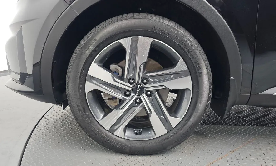 Kia Sorento — фото 8