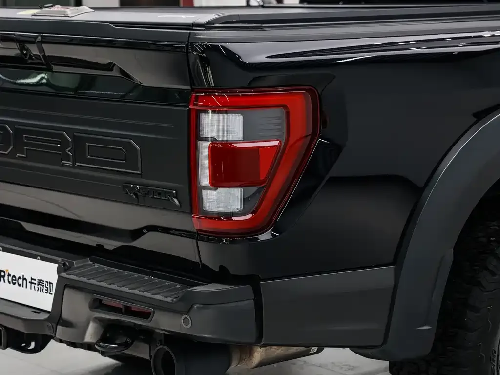 Ford F-150 Raptor — фото 8