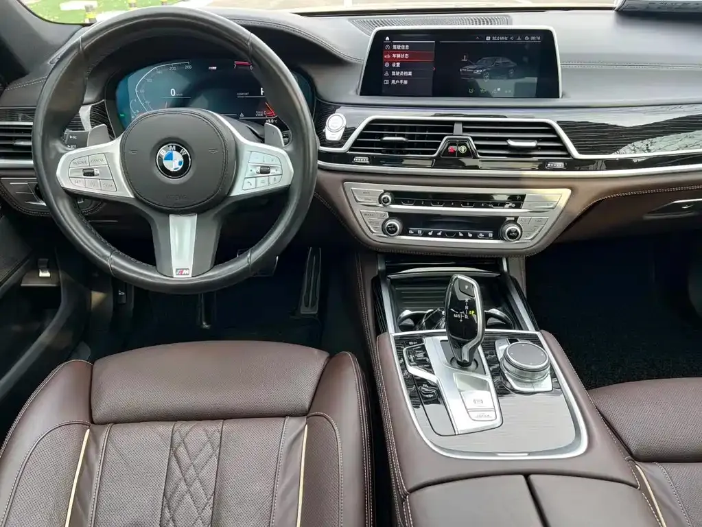 BMW 7 Series — фото 3
