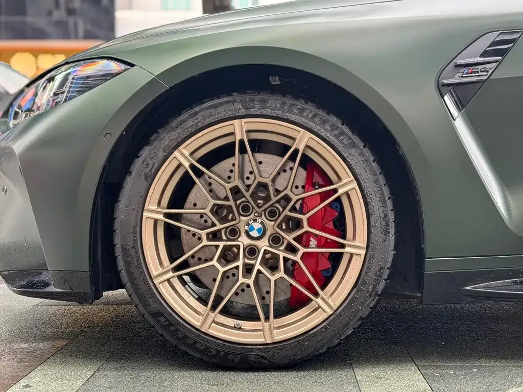 BMW M4 — фото 5