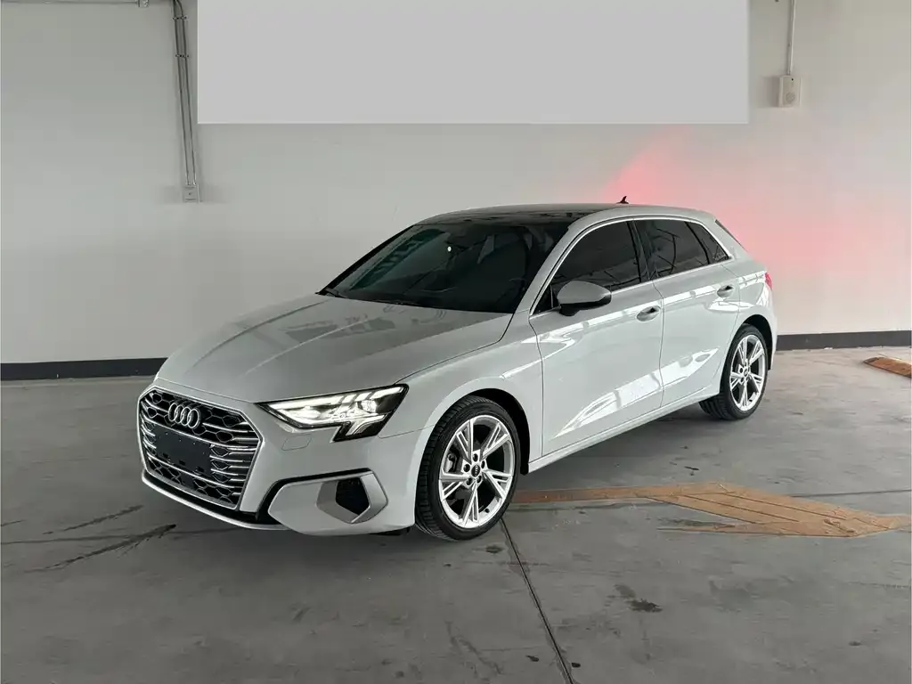 Audi A3 — фото 1