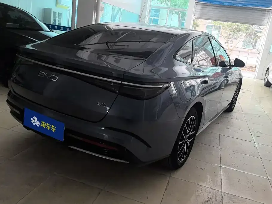 BYD Seal — фото 7