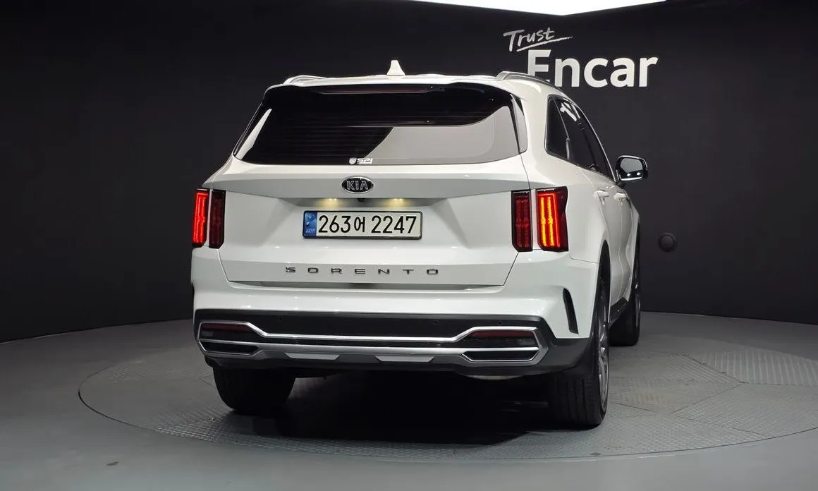 Kia Sorento — фото 8