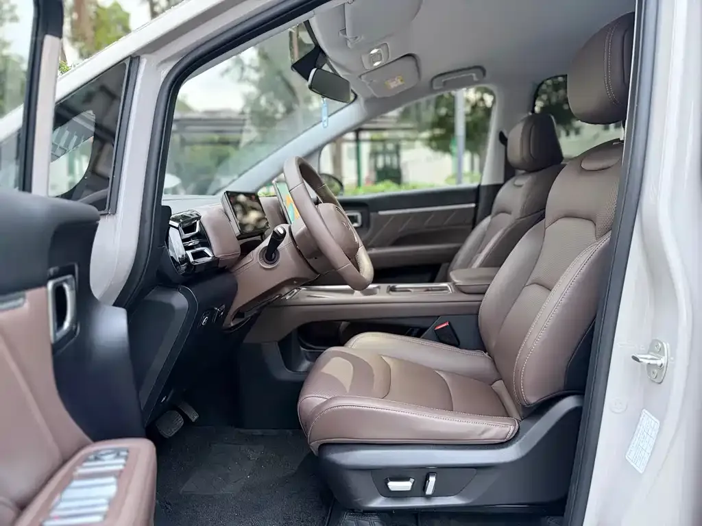 Wuling Starlight 730 New Energy 2025 из CN, фото 3