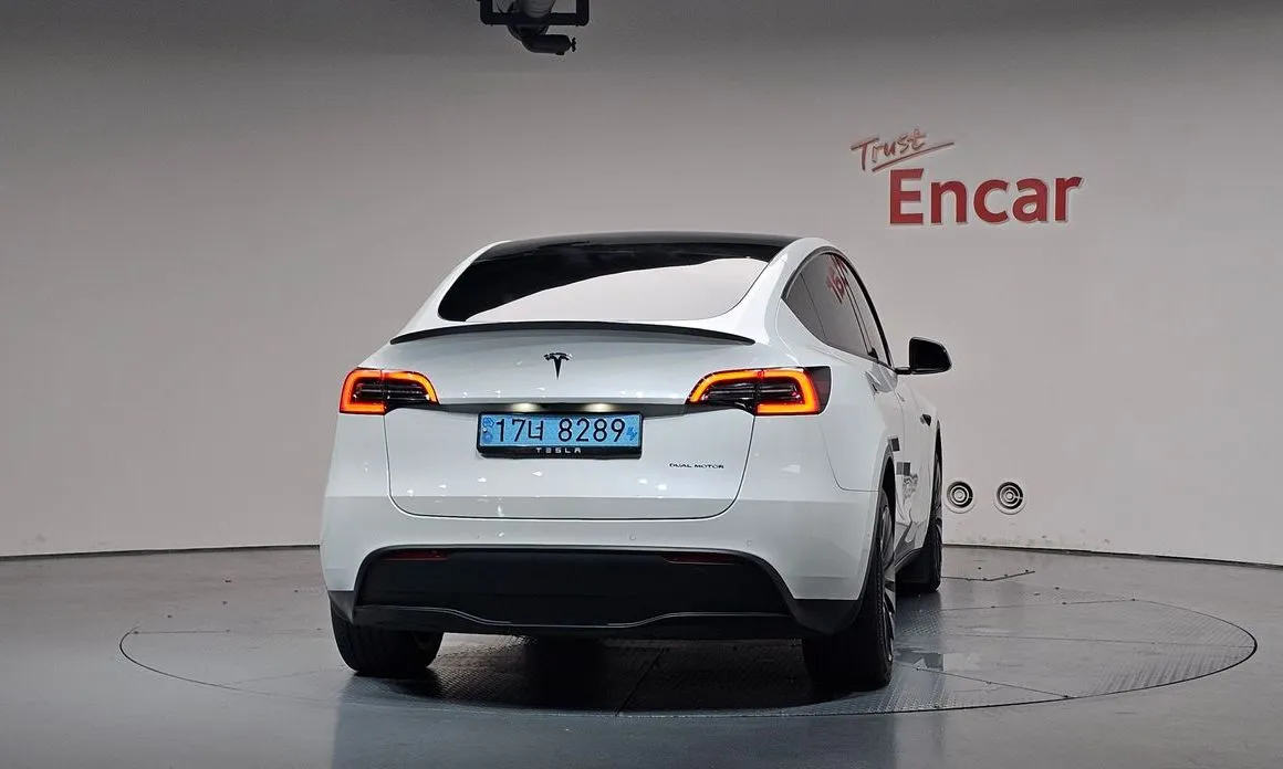 Tesla Model Y — фото 4