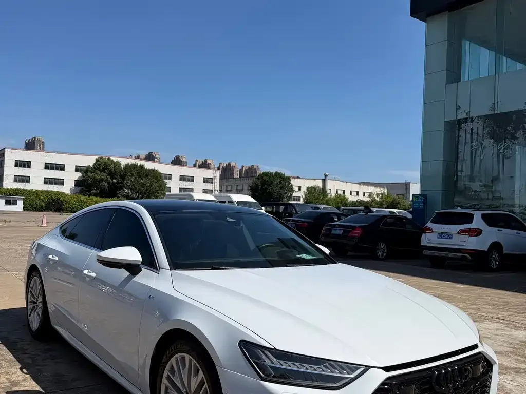 Audi A7 2022 из CN, фото 7