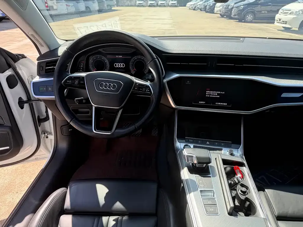 Audi A7 2022 из CN, фото 3
