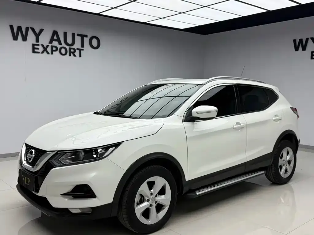 Nissan Qashqai — фото 1