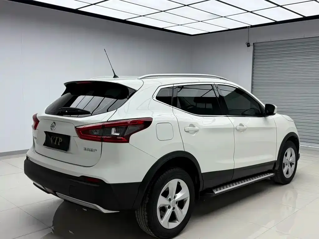 Nissan Qashqai — фото 5
