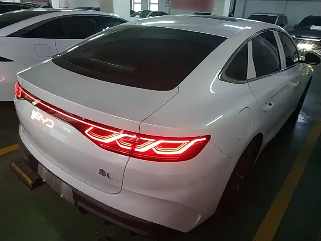 BYD Qin L — фото 7