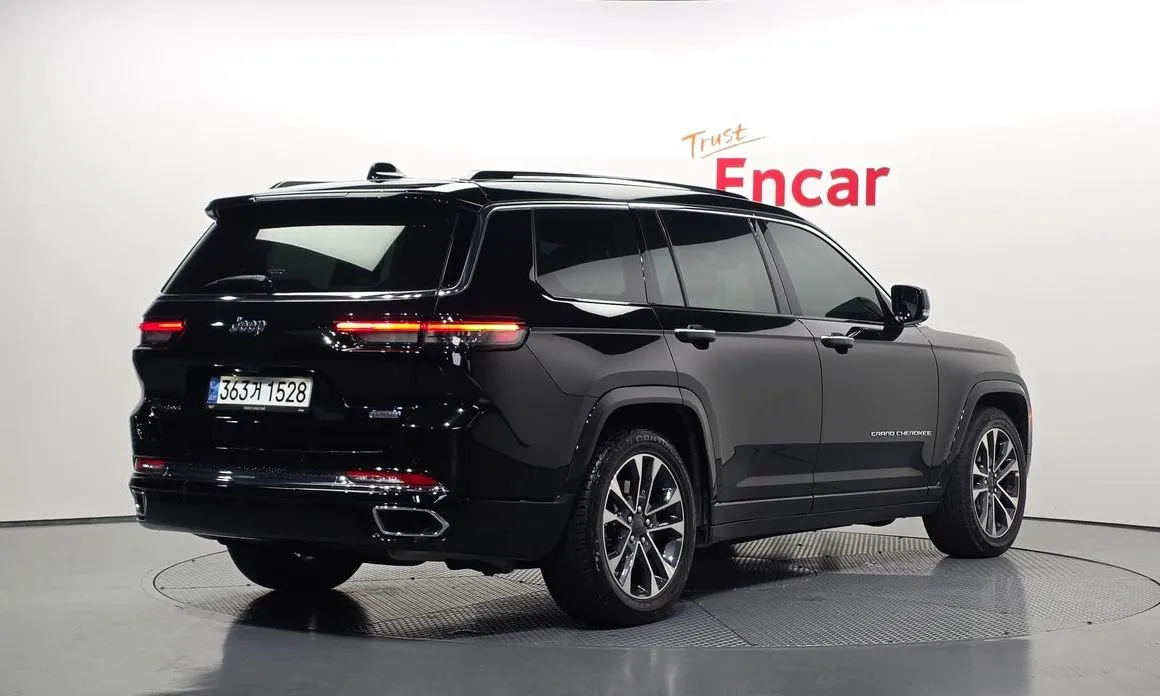 Jeep Cherokee — фото 4