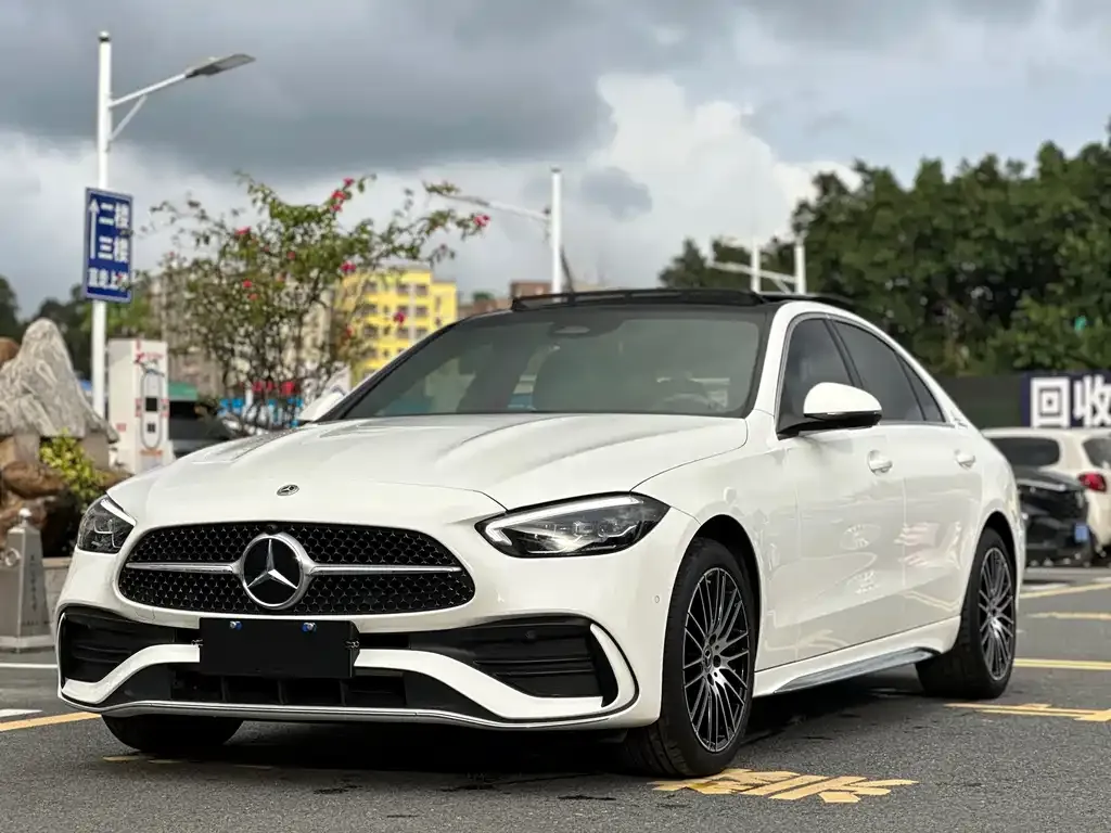 Mercedes-Benz C-Class — фото 1