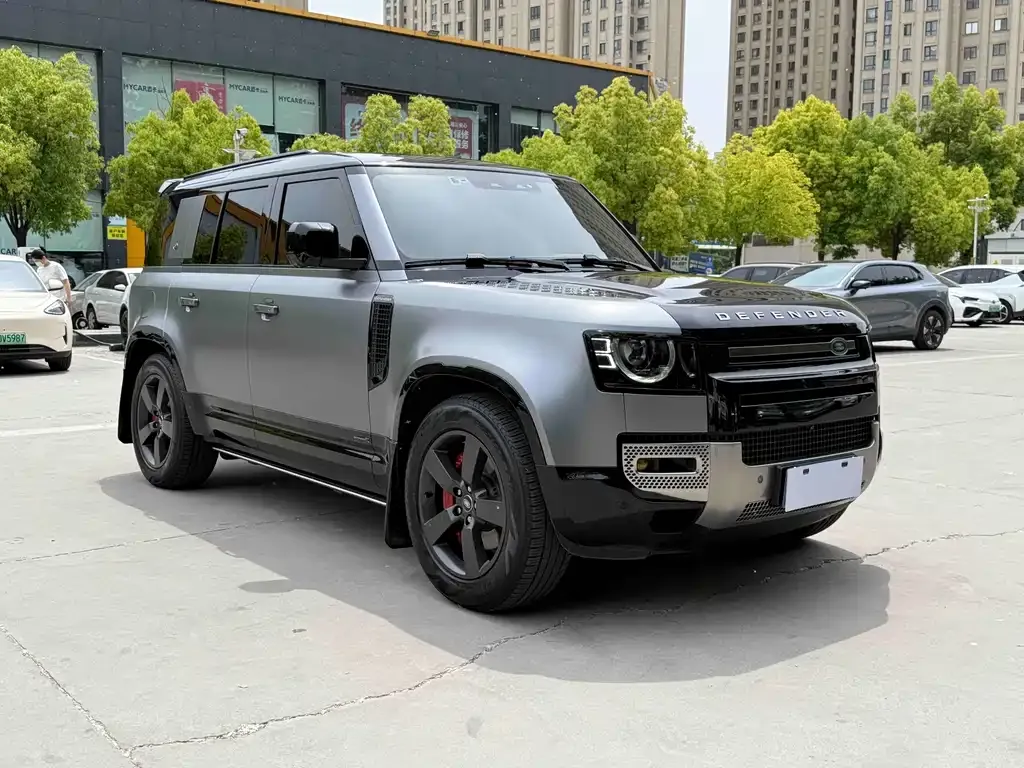 Land Rover Defender — фото 10
