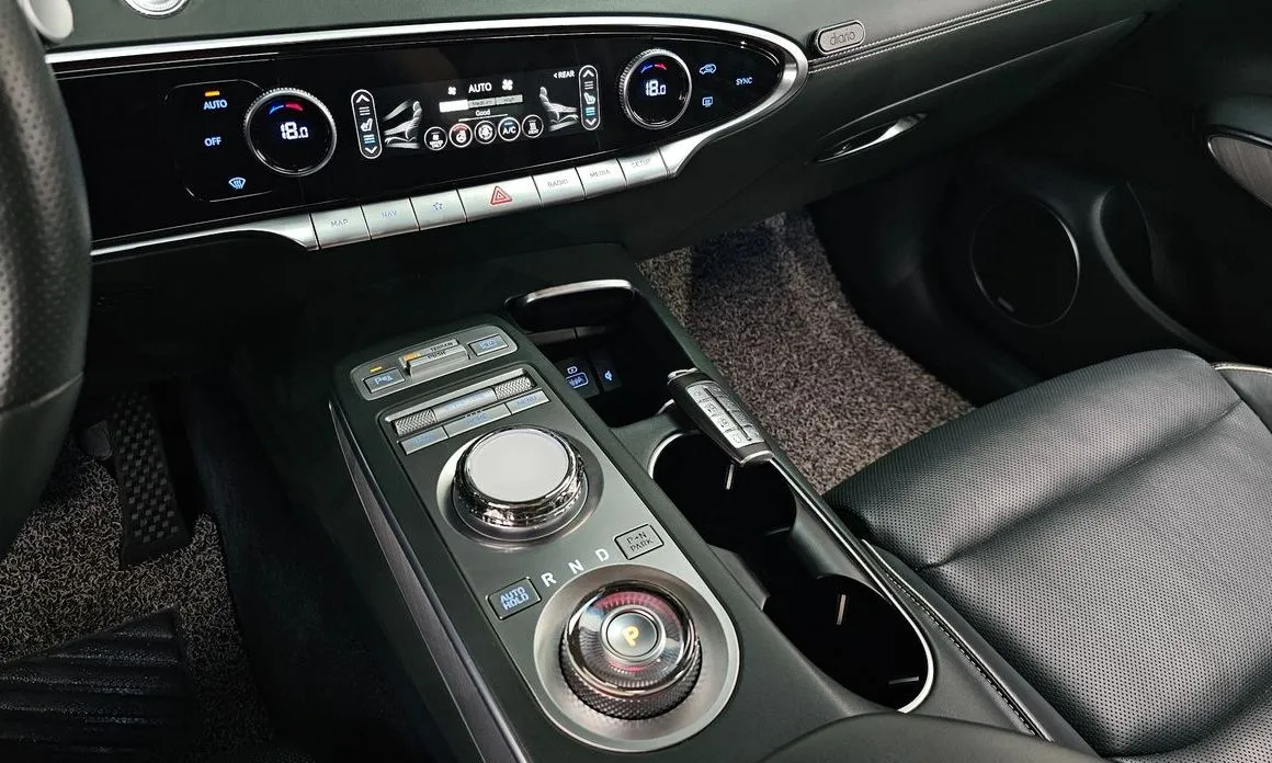 Genesis GV70 — фото 10