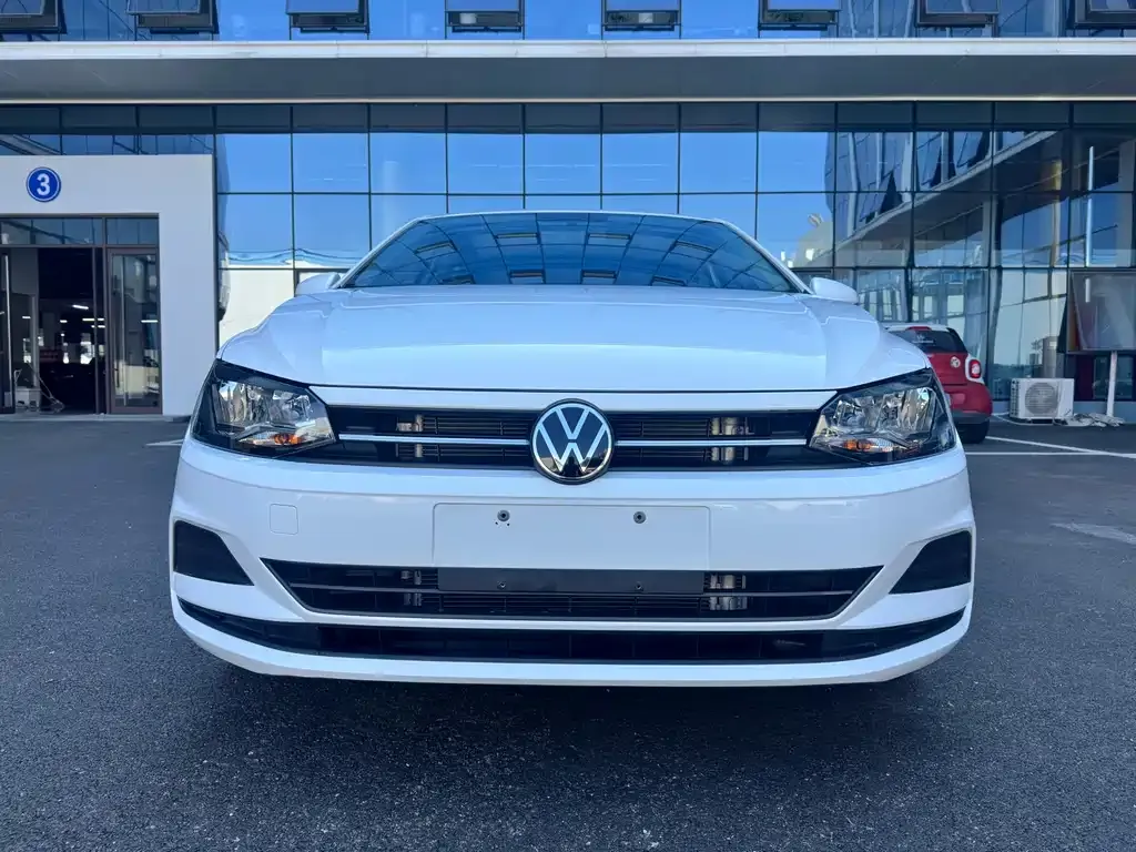 Volkswagen Polo — фото 6