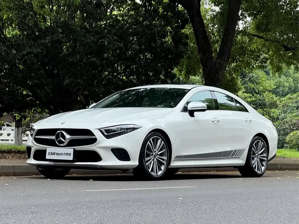Mercedes-Benz CLS — фото 1