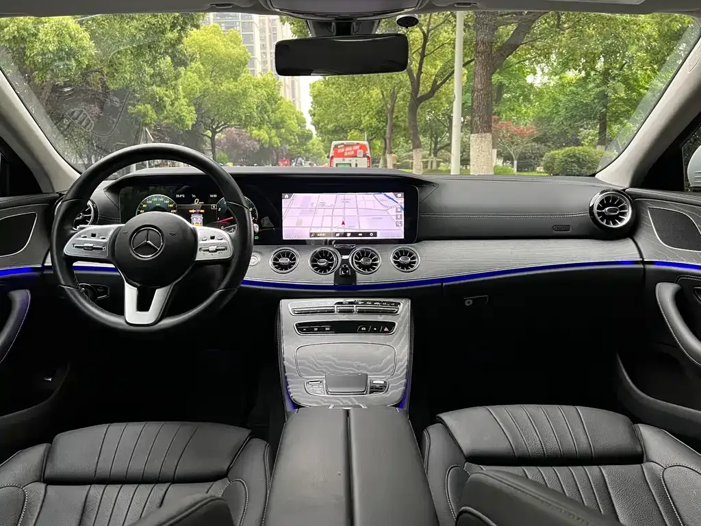 Mercedes-Benz CLS — фото 3