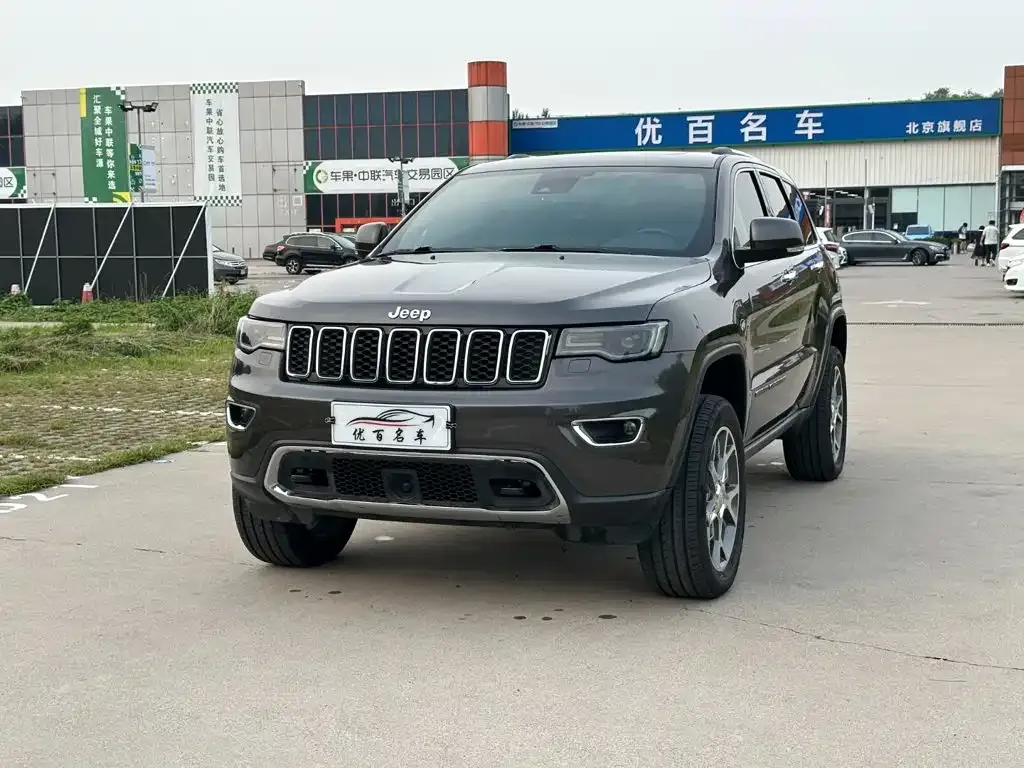 Jeep Grand Cherokee (Import) — фото 1