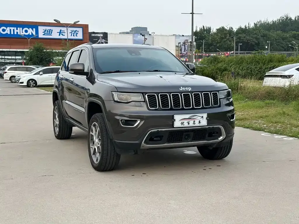 Jeep Grand Cherokee (Import) — фото 7