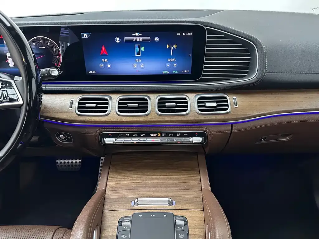 Mercedes-Benz GLS — фото 3