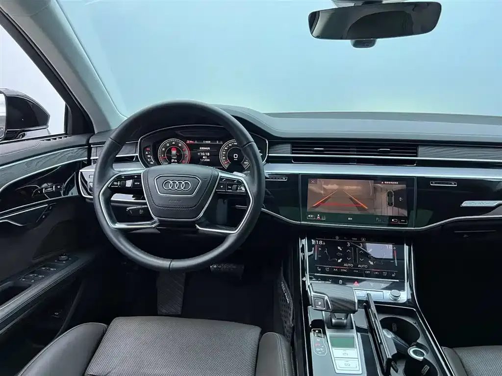 Audi A8 — фото 9