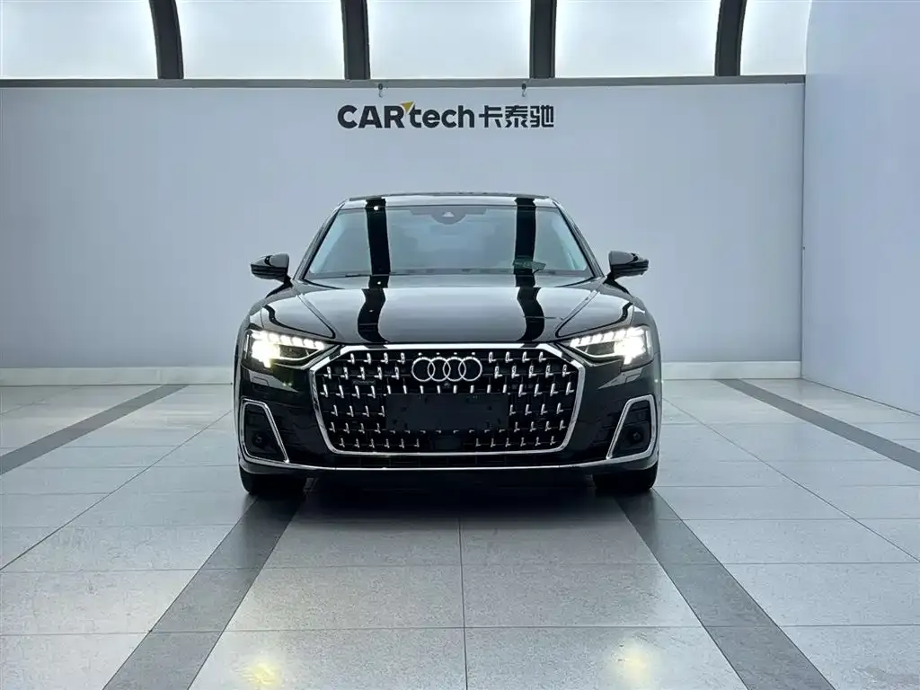 Audi A8 — фото 7